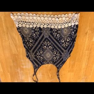 White and navy blue embroidered tank top medium